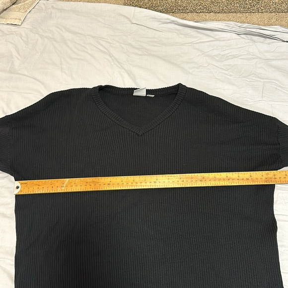 Sweater - Picture 7 of 8